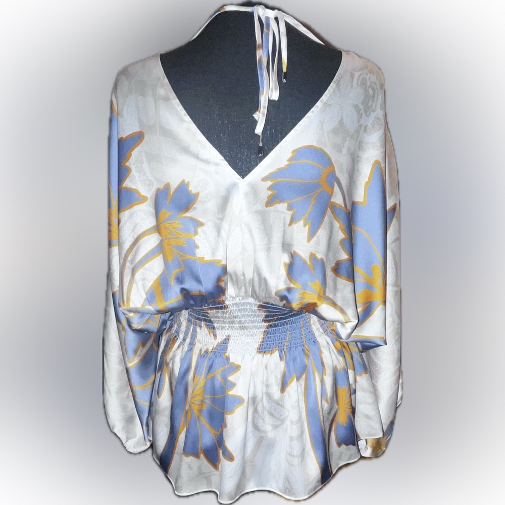 White House Black Market White and Blue Floral Top - Picture 2 of 9